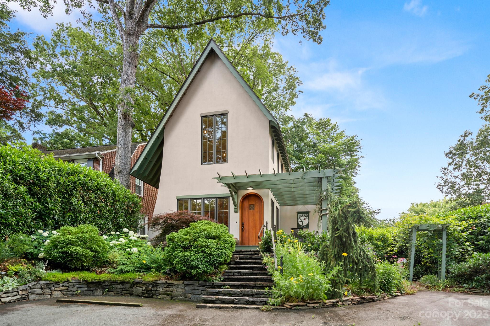 26 Sylvan Avenue Asheville NC 28801