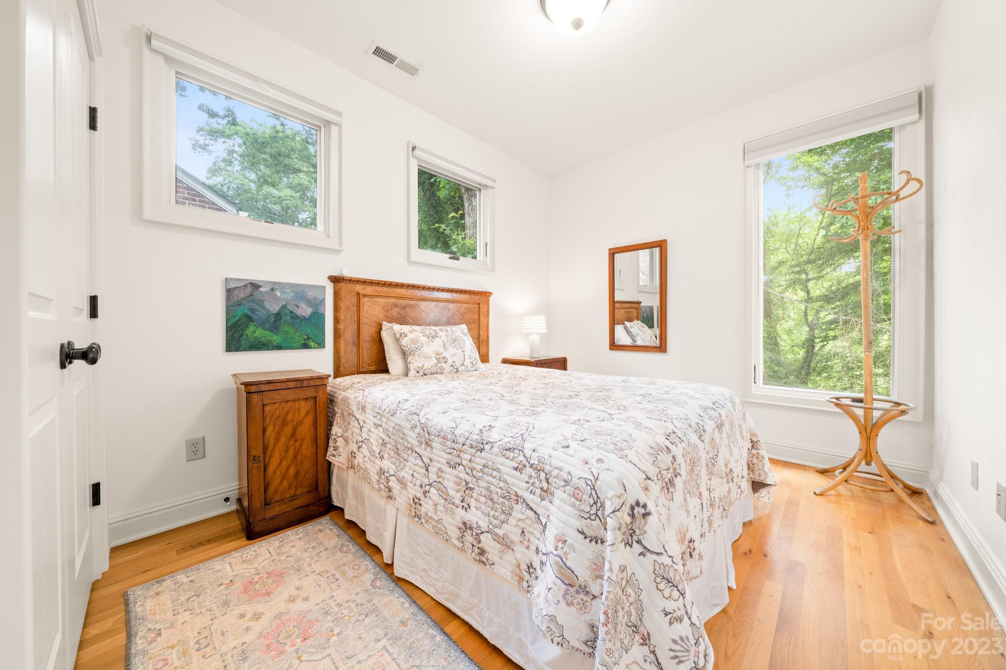 26 Sylvan Avenue Asheville NC 28801