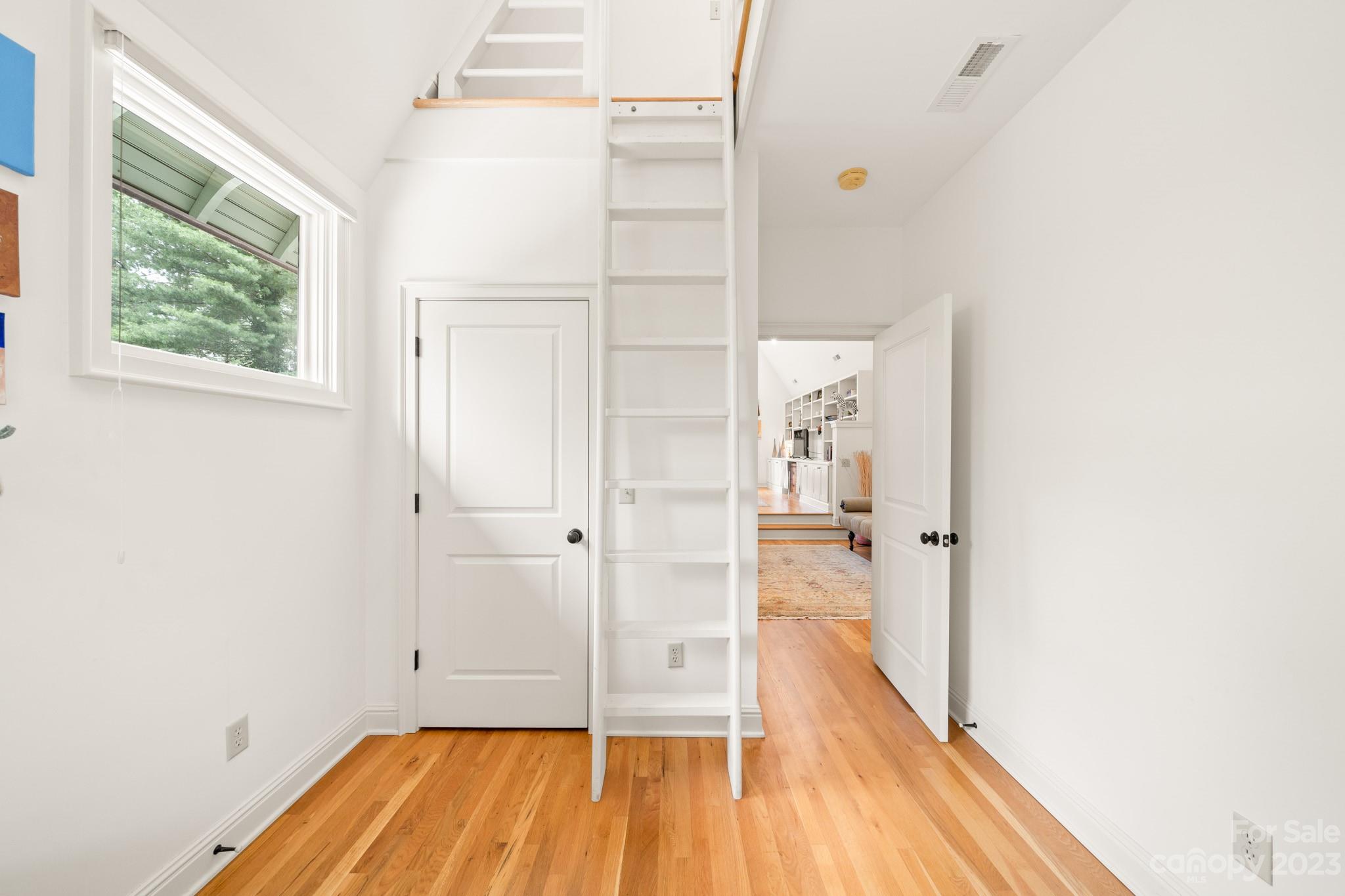 26 Sylvan Avenue Asheville NC 28801