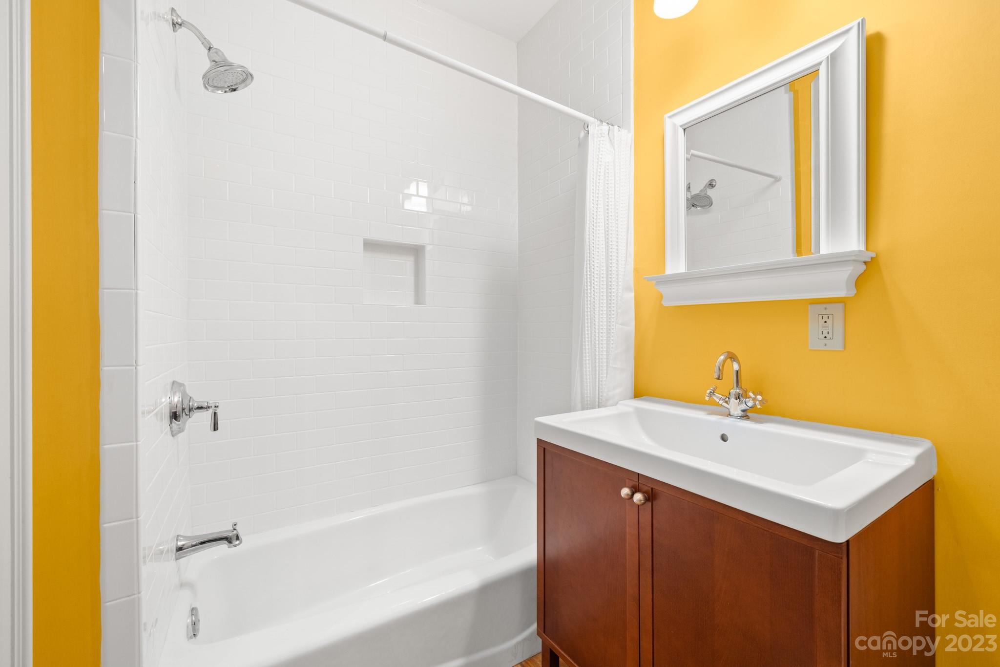 26 Sylvan Avenue Asheville NC 28801