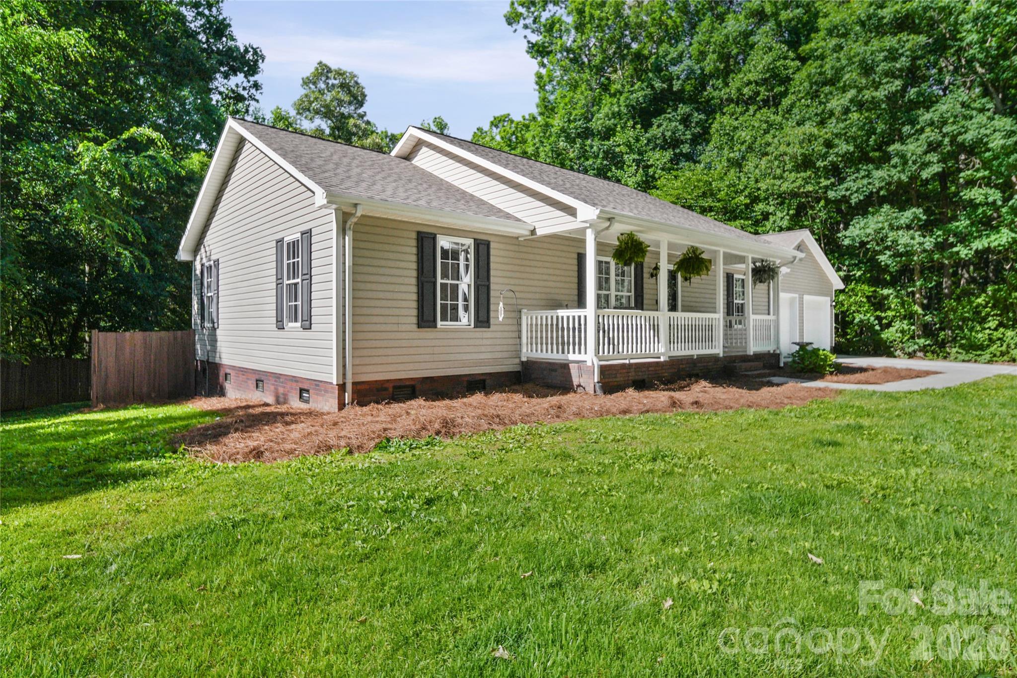 39328 Holly Ridge Road New London NC 28127