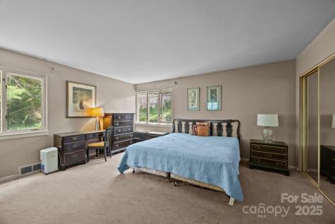 111 Griffing Circle Asheville NC 28804