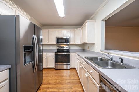 142 39th Avenue Court NW Hickory NC 28601