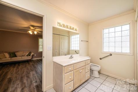 142 39th Avenue Court NW Hickory NC 28601