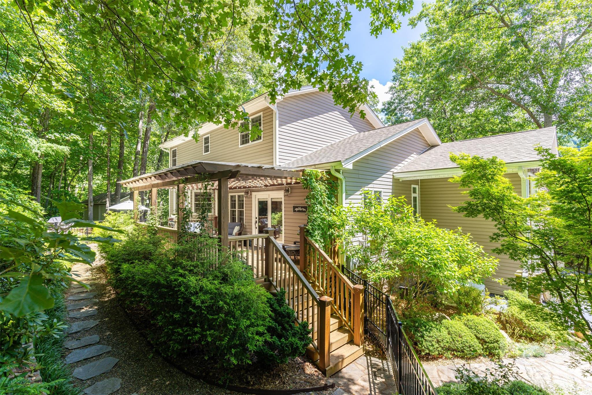 72 Whitfield Lane Weaverville NC 28787