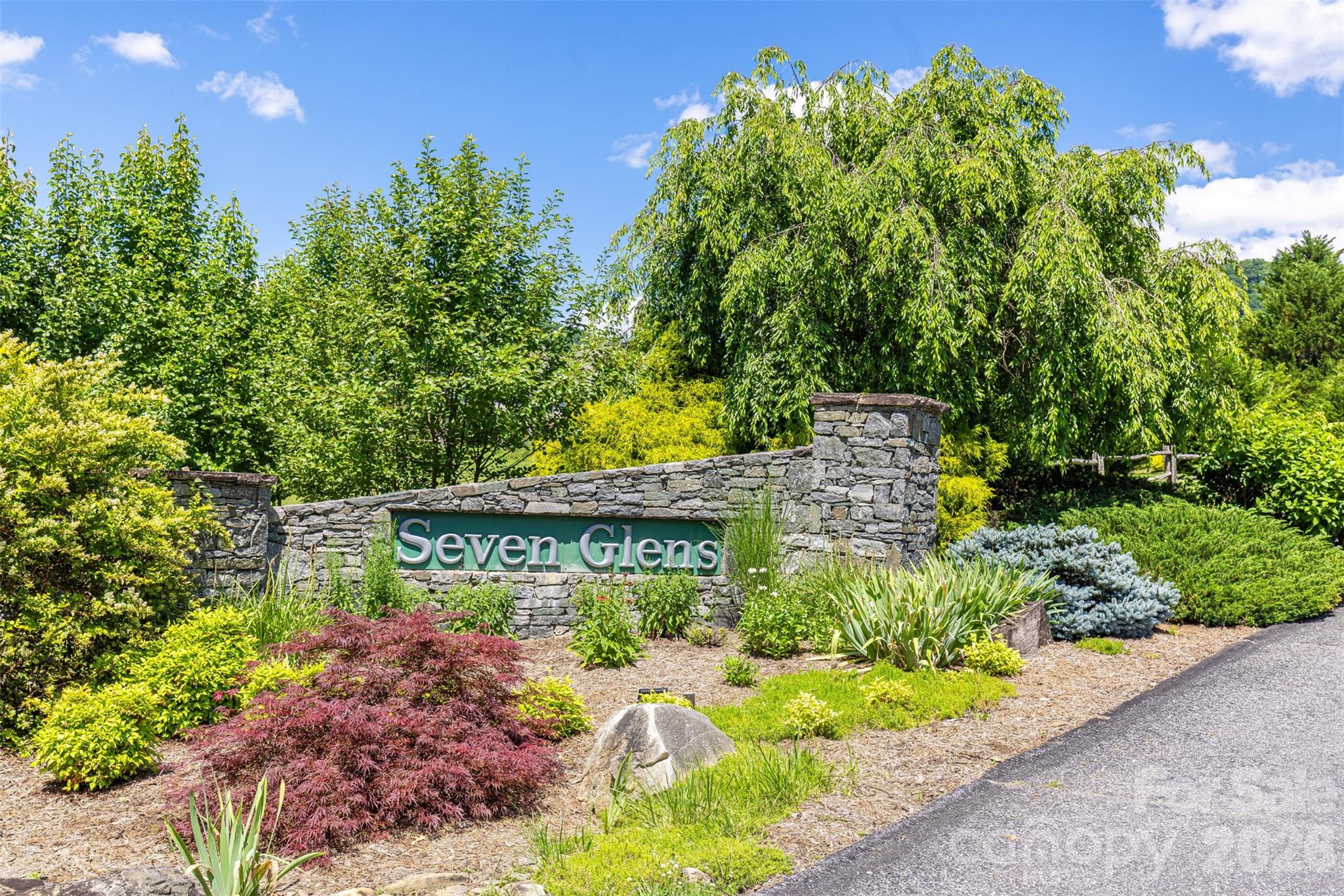 72 Whitfield Lane Weaverville NC 28787