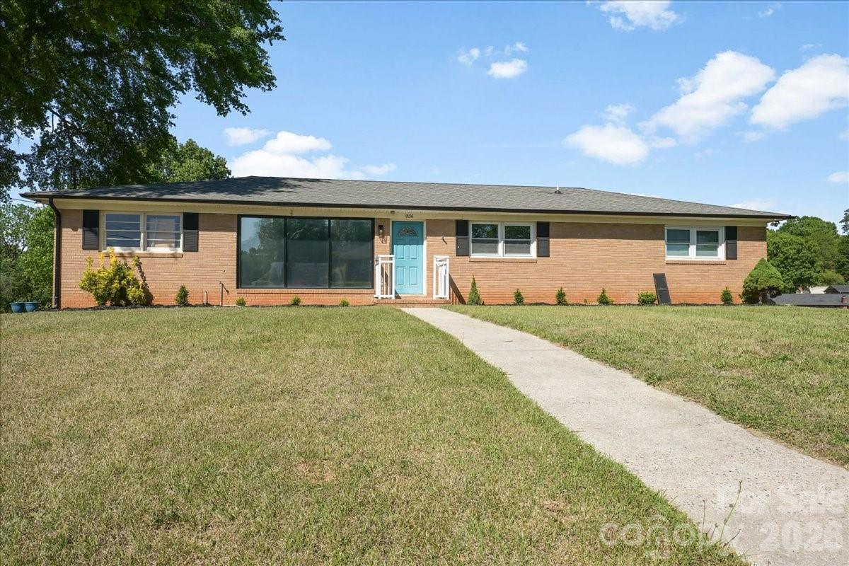 1236 Landsdowne Drive Gastonia NC 28054