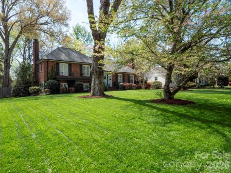 1419 Cavendish Court Charlotte NC 28211