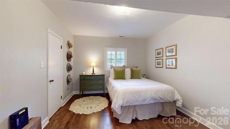 1419 Cavendish Court Charlotte NC 28211