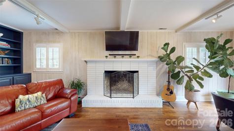1419 Cavendish Court Charlotte NC 28211
