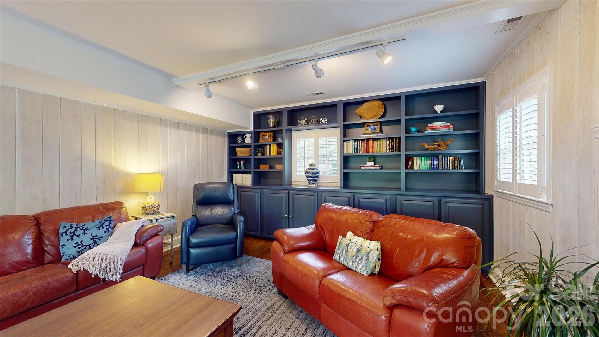 1419 Cavendish Court Charlotte NC 28211