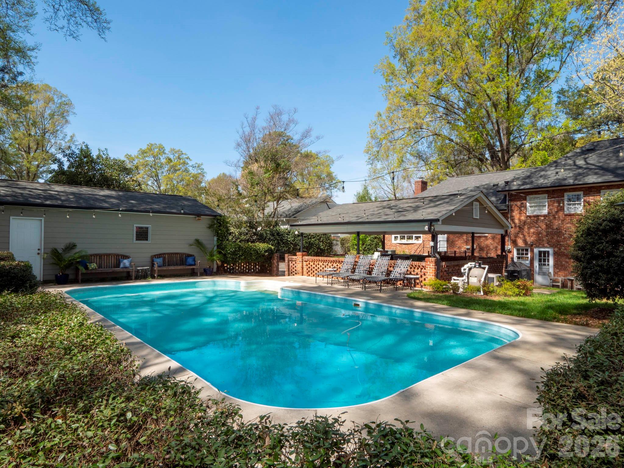 1419 Cavendish Court Charlotte NC 28211
