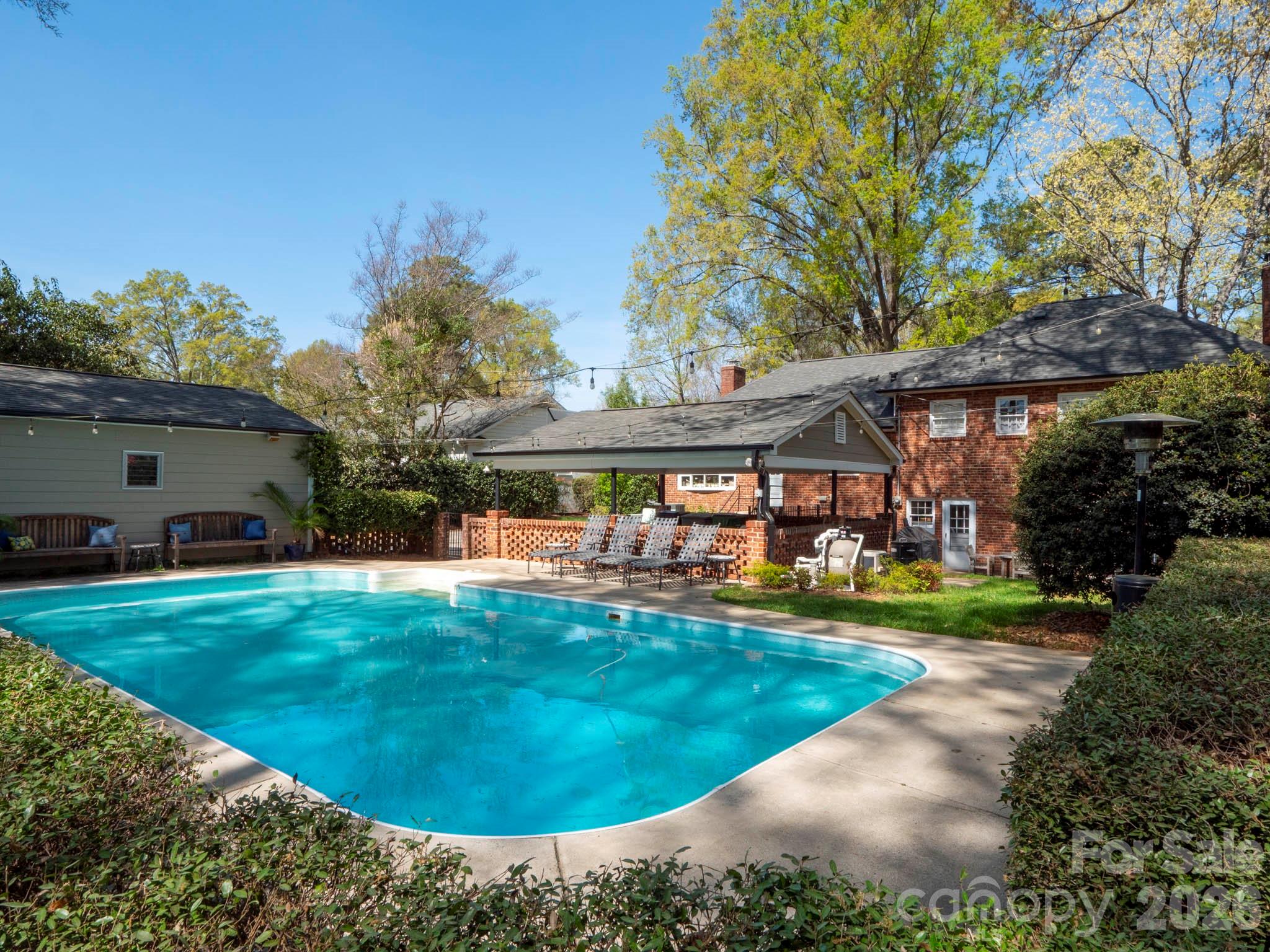 1419 Cavendish Court Charlotte NC 28211
