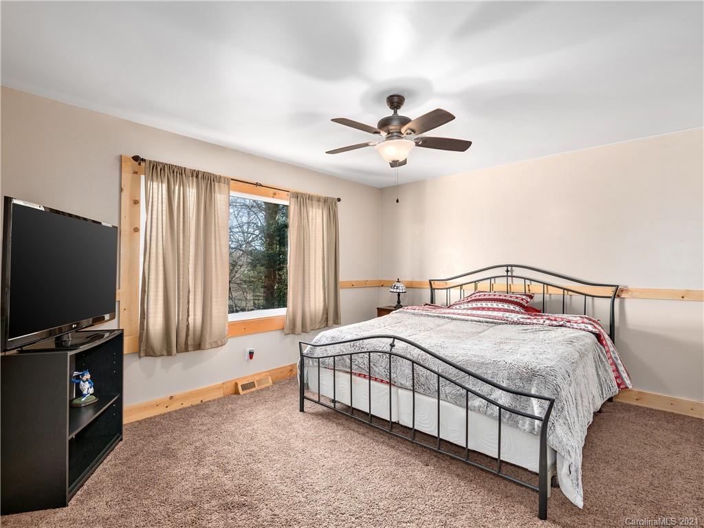 52 Wildwood Circle Fletcher NC 28732