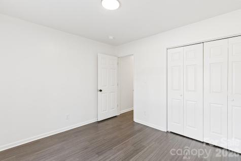 913 Tennyson Drive Charlotte NC 28208