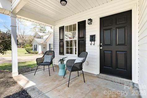 913 Tennyson Drive Charlotte NC 28208