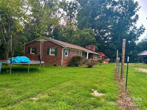 2740 Irene Bridge Highway Hickory Grove SC 29717