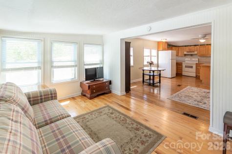 59 S Front Street Franklin NC 28734