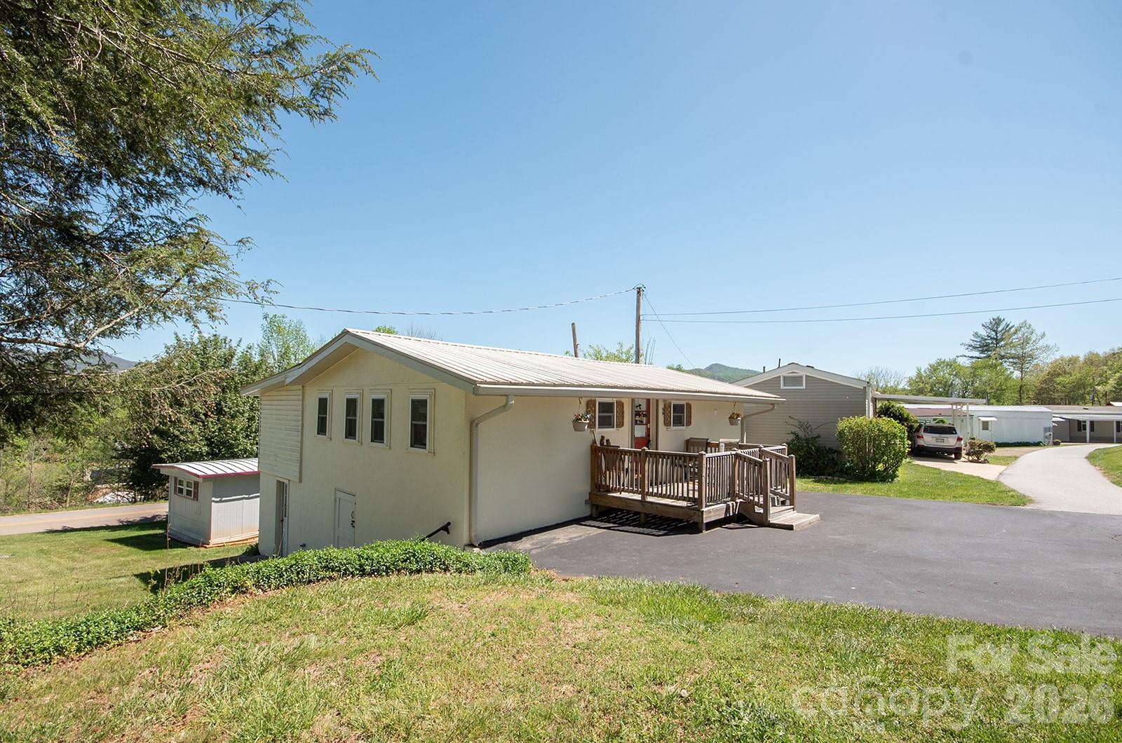 59 S Front Street Franklin NC 28734