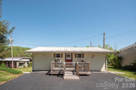59 S Front Street Franklin NC 28734