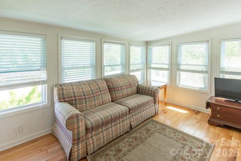 59 S Front Street Franklin NC 28734