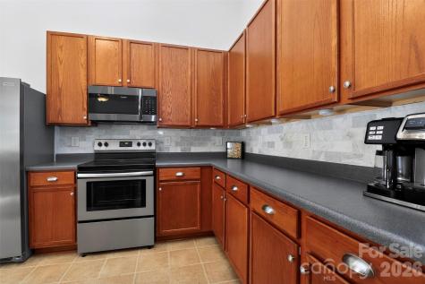 8807 Heartleaf Road Charlotte NC 28227