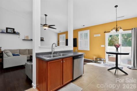 8807 Heartleaf Road Charlotte NC 28227