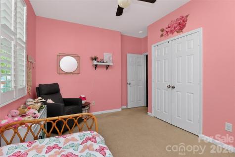 8807 Heartleaf Road Charlotte NC 28227