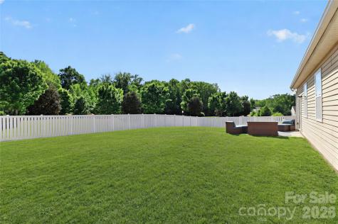 8807 Heartleaf Road Charlotte NC 28227