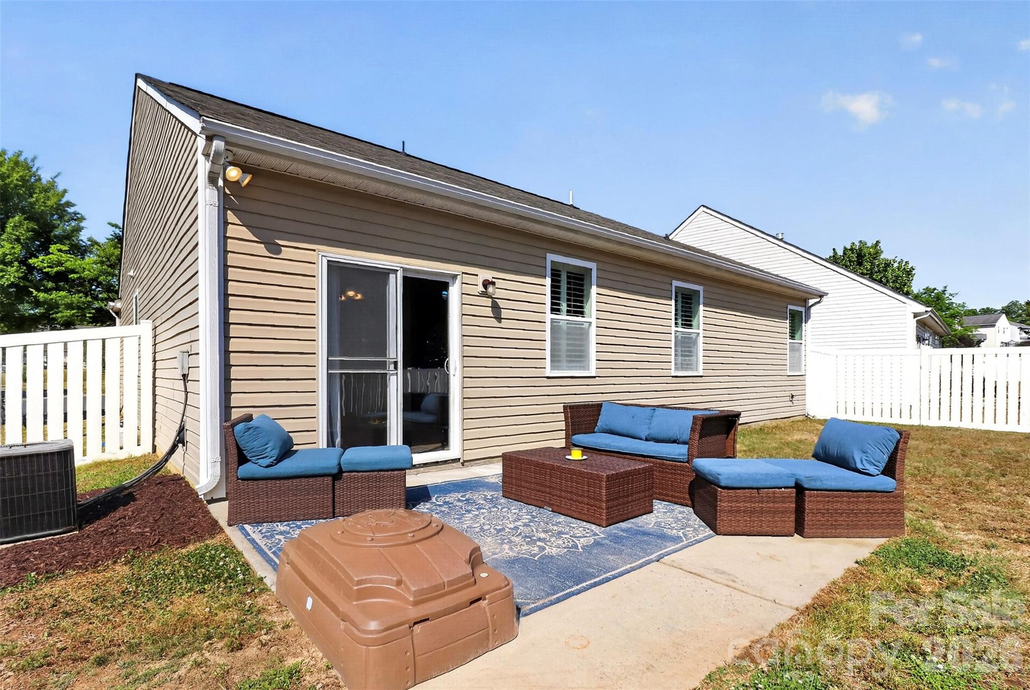 8807 Heartleaf Road Charlotte NC 28227