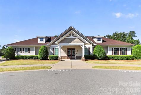 8807 Heartleaf Road Charlotte NC 28227