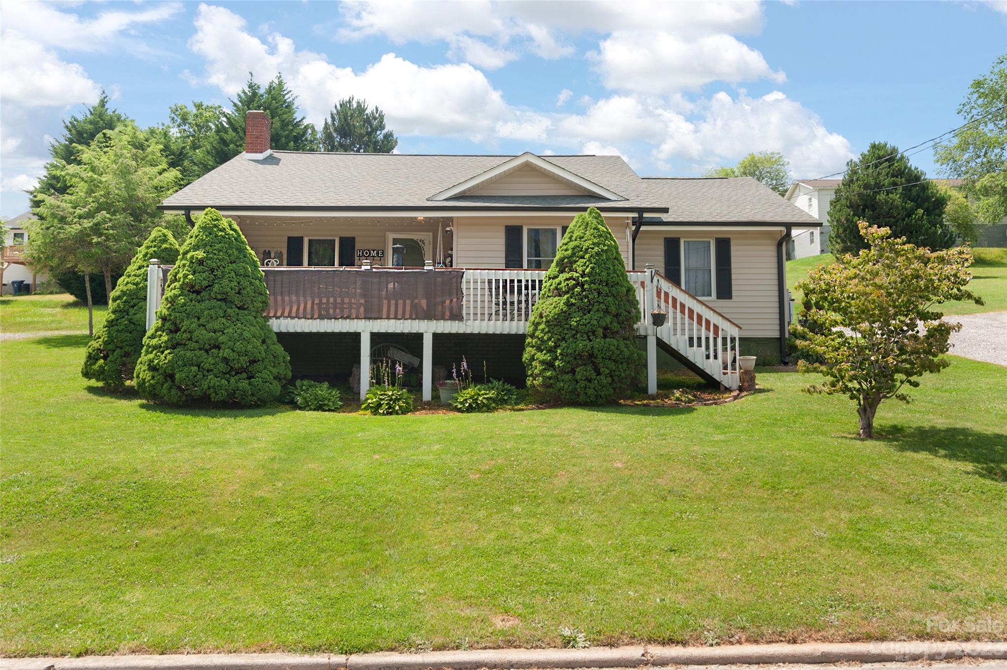 67 Lawrence Street Canton NC 28716