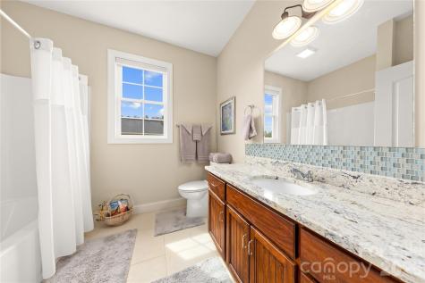 1123 King George Court Lenoir NC 28645