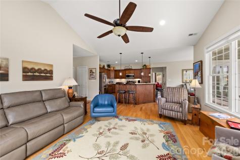 1123 King George Court Lenoir NC 28645