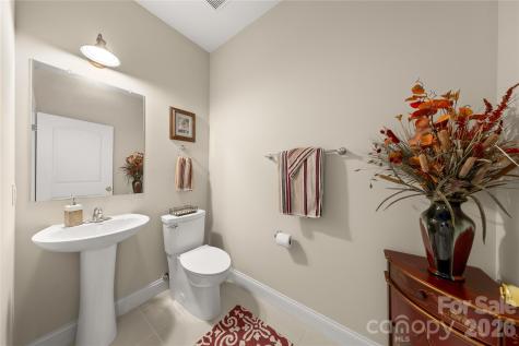 1123 King George Court Lenoir NC 28645