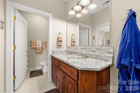 1123 King George Court Lenoir NC 28645