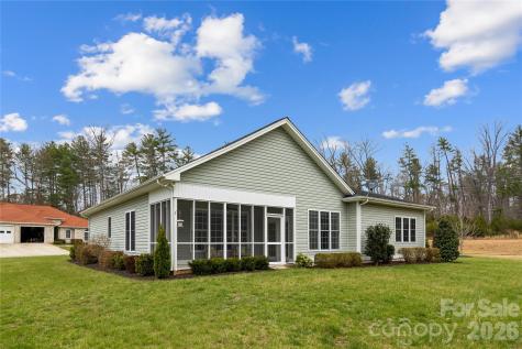 1123 King George Court Lenoir NC 28645