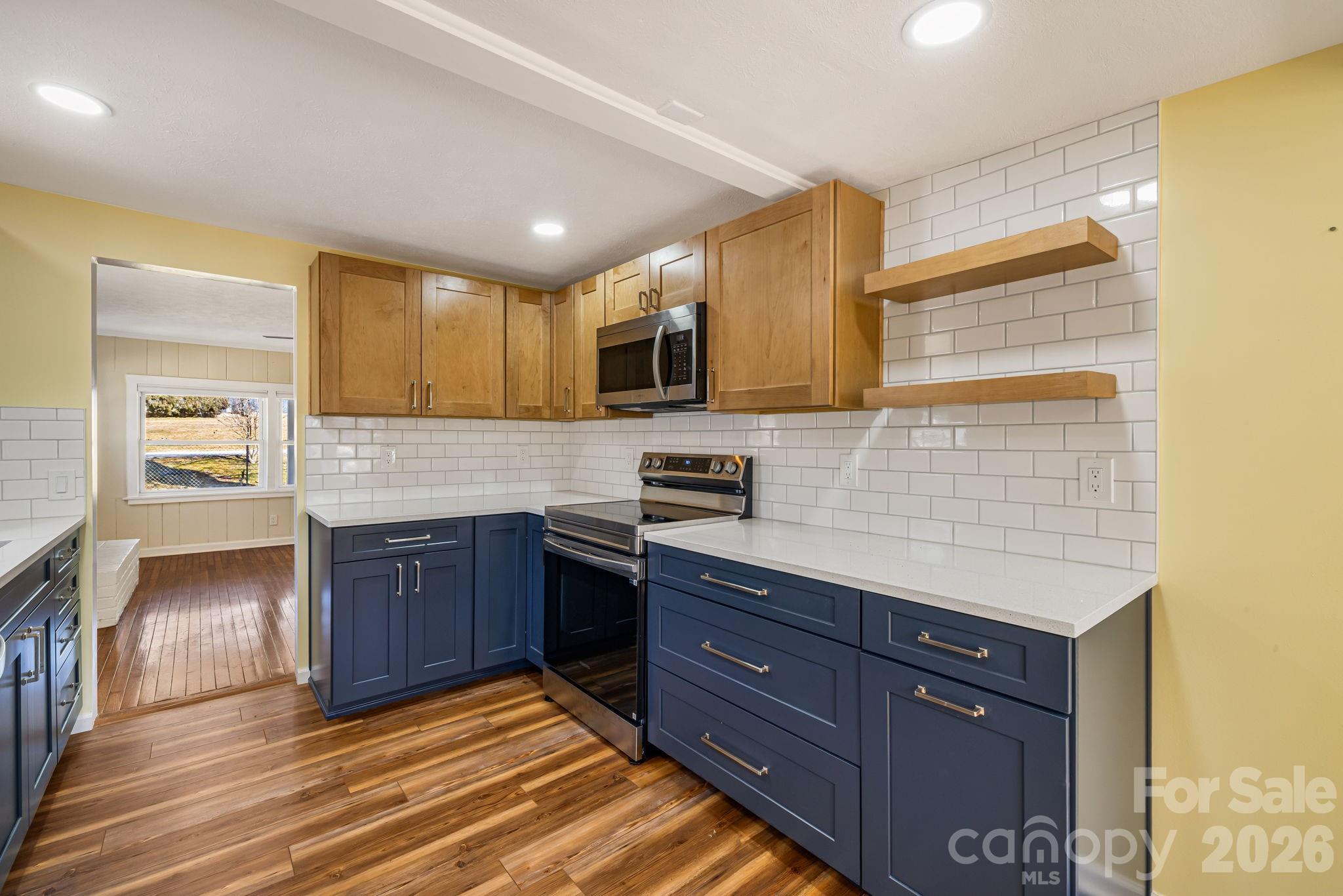 1015 Mountain View Street Hendersonville NC 28739