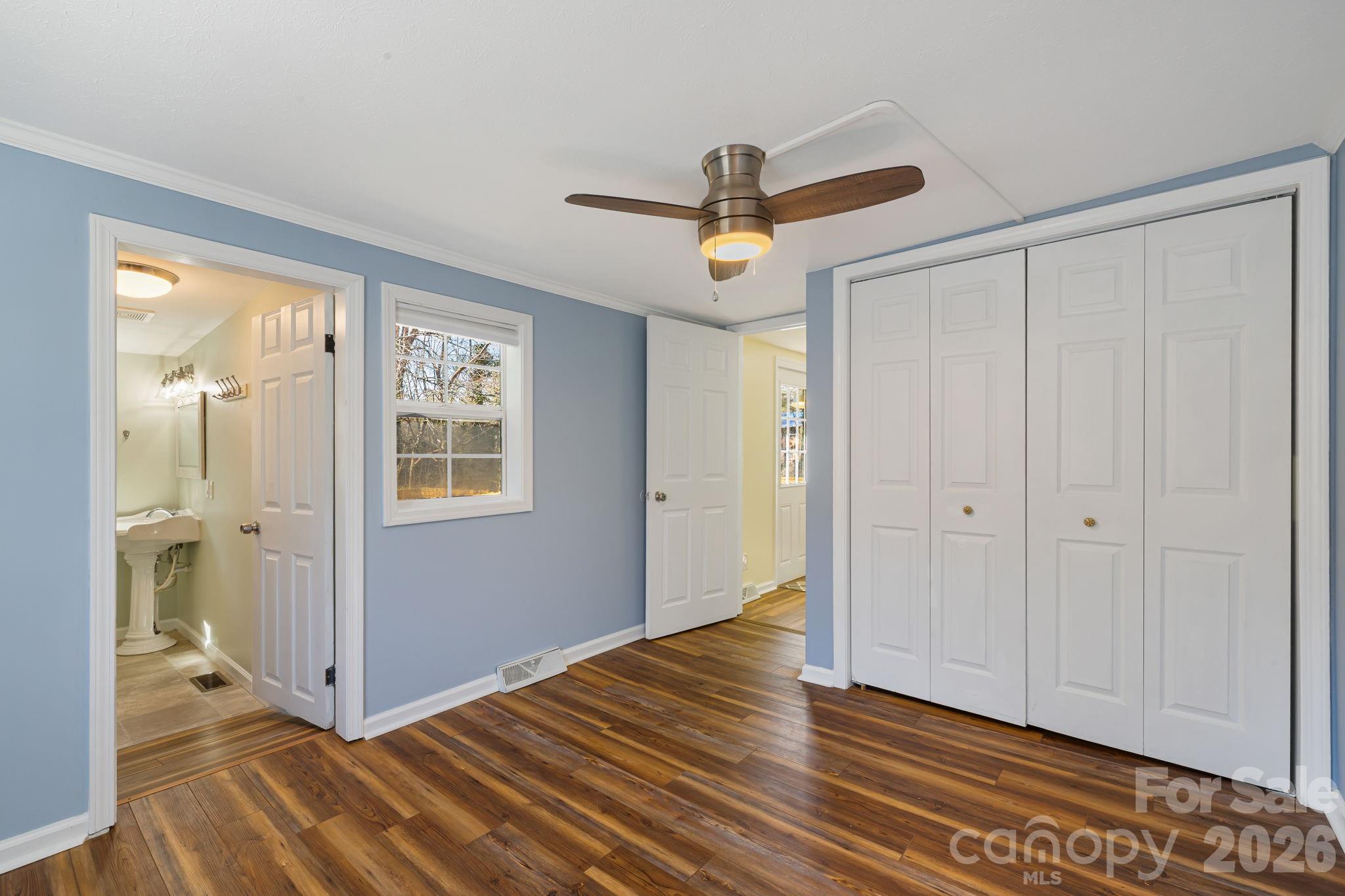 1015 Mountain View Street Hendersonville NC 28739
