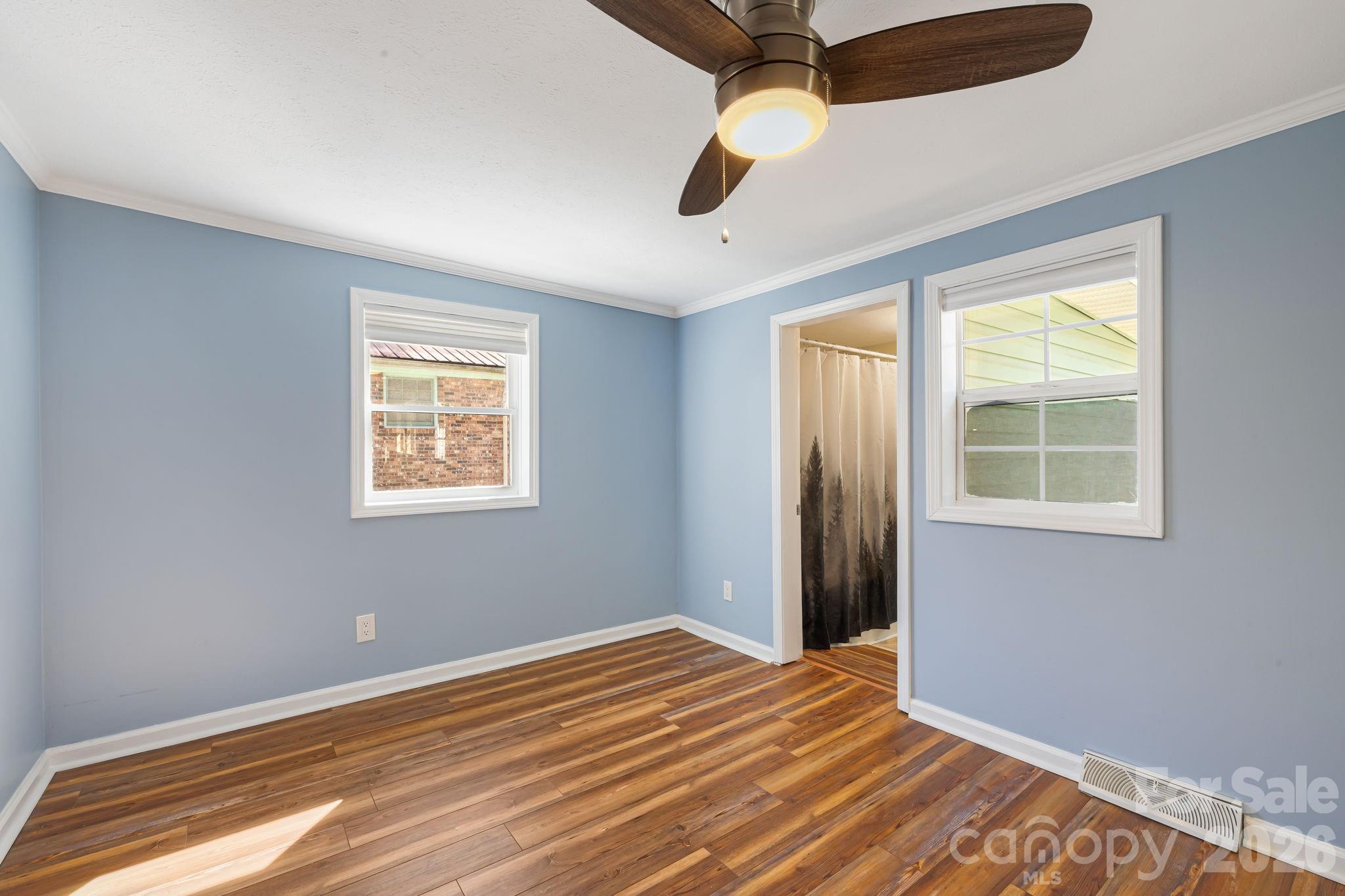 1015 Mountain View Street Hendersonville NC 28739
