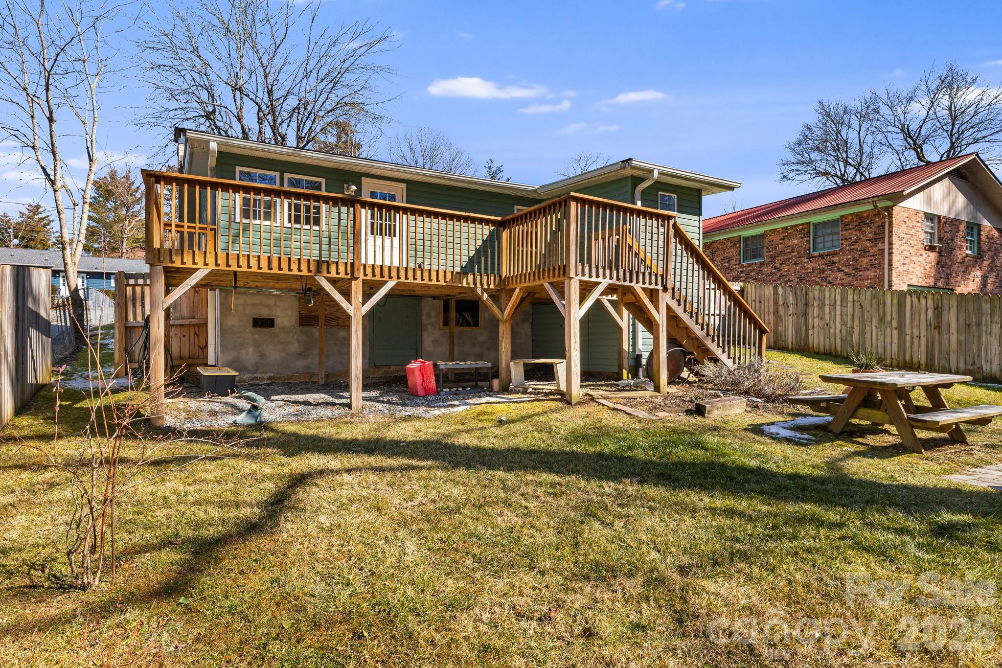 1015 Mountain View Street Hendersonville NC 28739