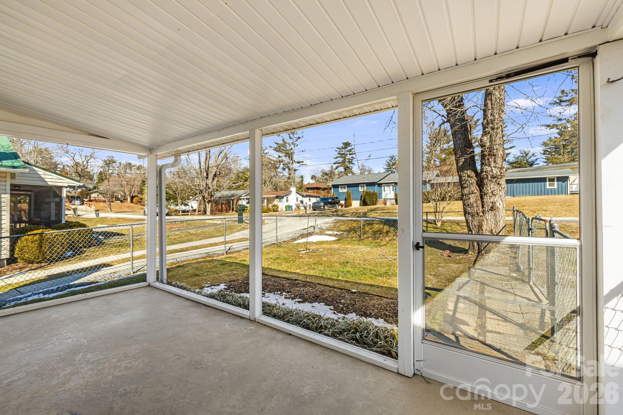1015 Mountain View Street Hendersonville NC 28739