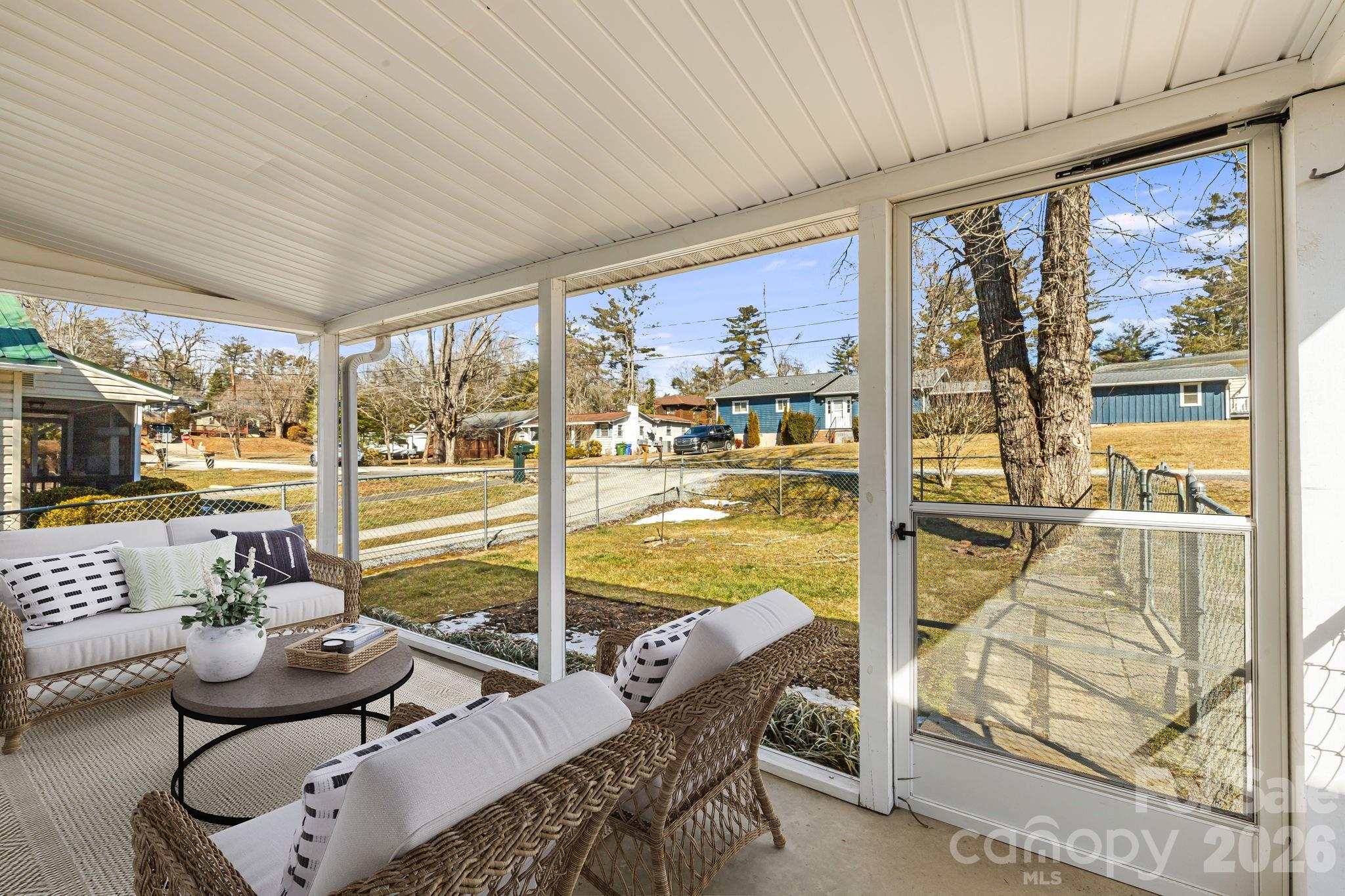1015 Mountain View Street Hendersonville NC 28739