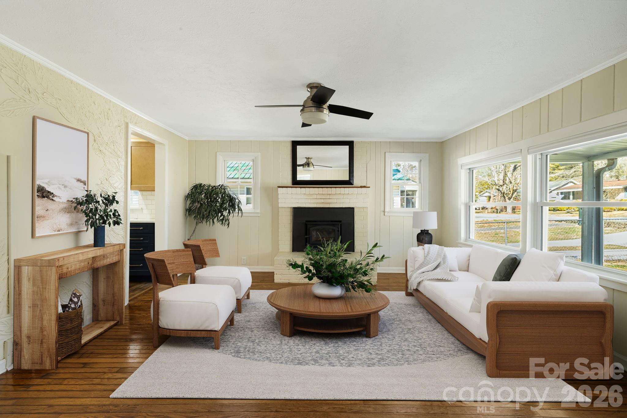 1015 Mountain View Street Hendersonville NC 28739