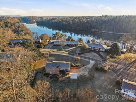 6719 Lakeview Terrace Hickory NC 28601