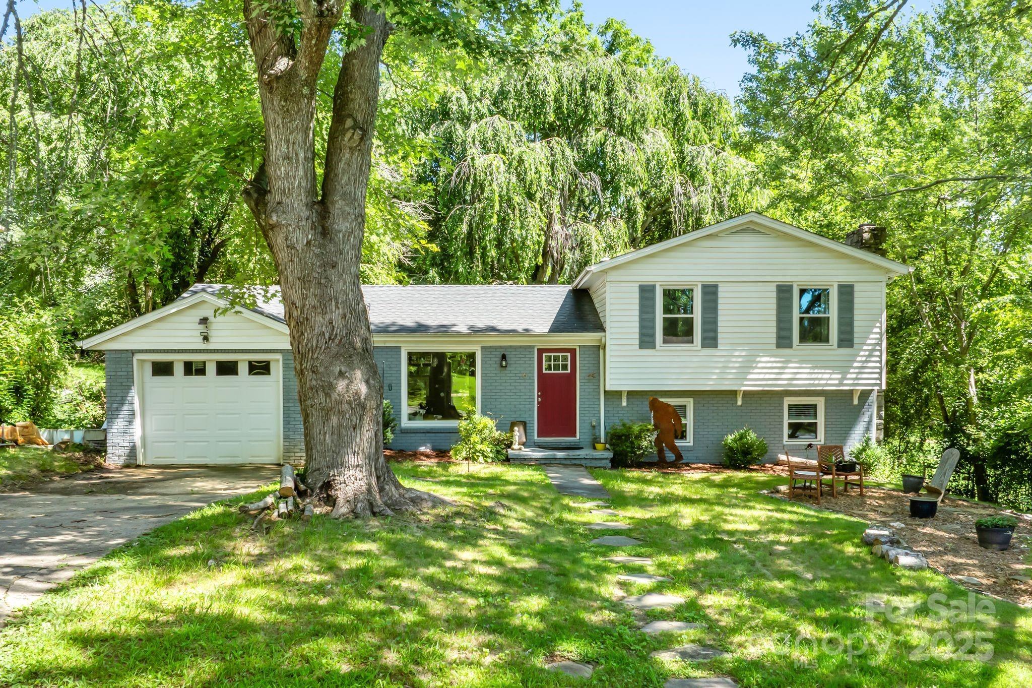 6 Morgan Boulevard Arden NC 28704