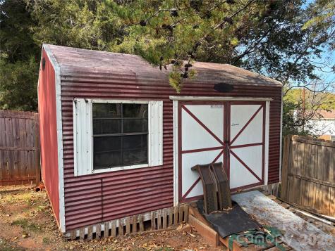 1954 Villa Drive Newton NC 28658