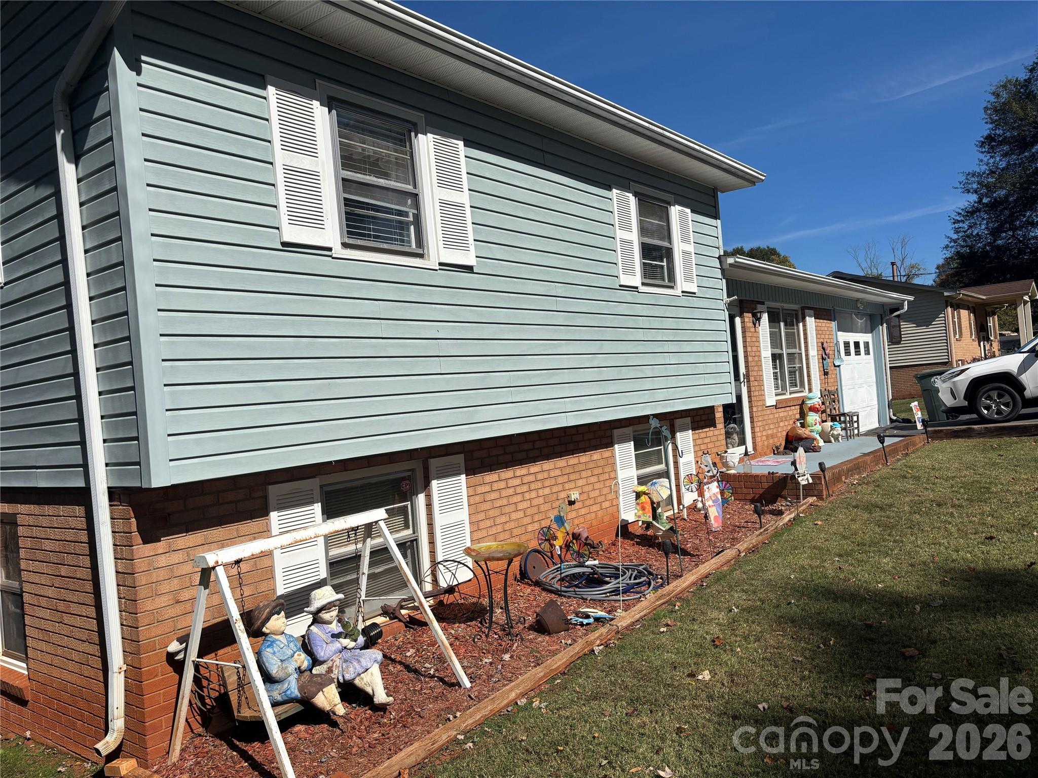 1954 Villa Drive Newton NC 28658