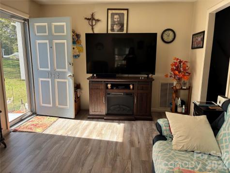 1954 Villa Drive Newton NC 28658