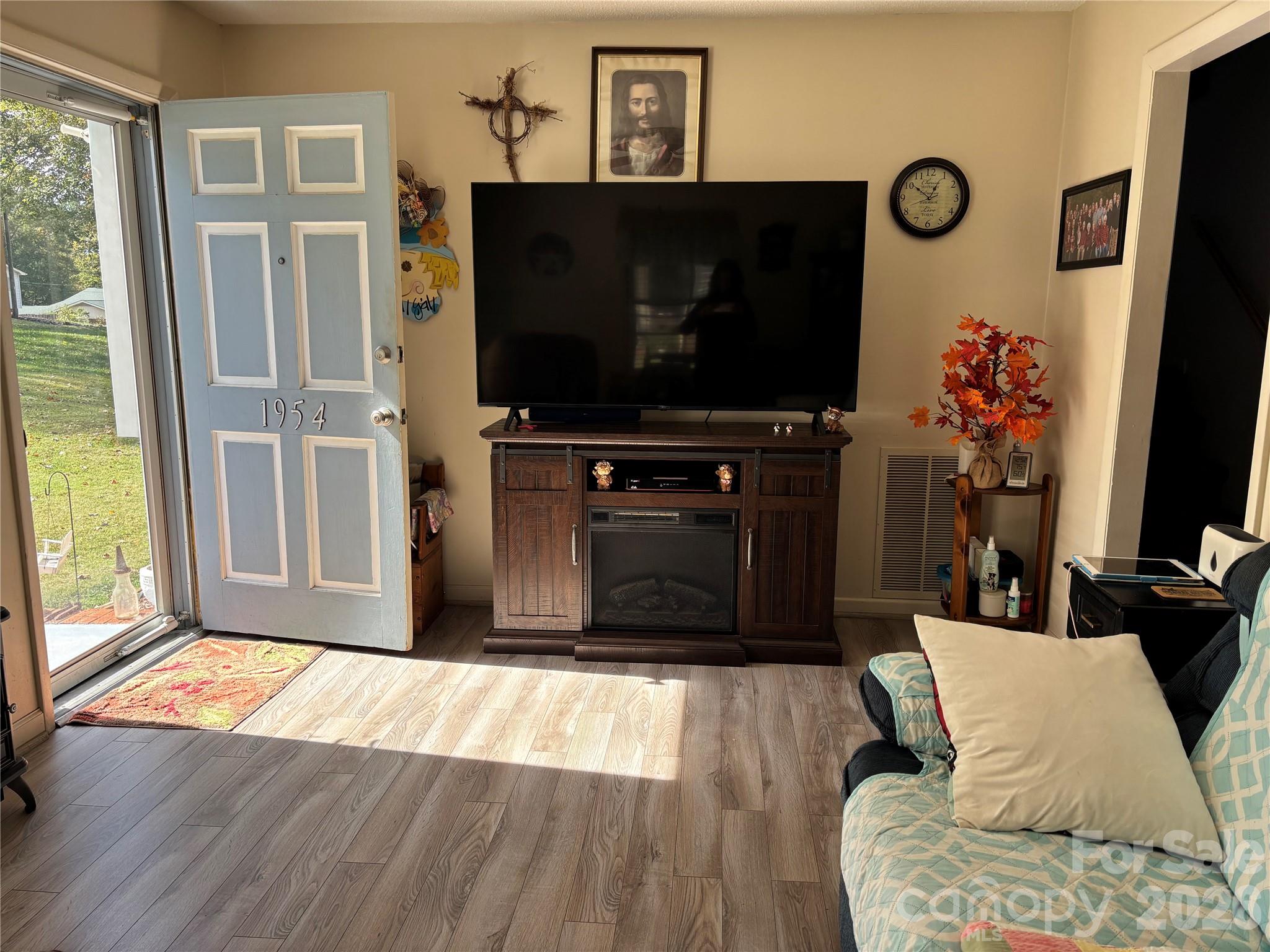 1954 Villa Drive Newton NC 28658